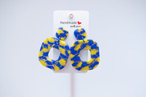 Boucles d'oreilles carrées jaune et bleu électrique