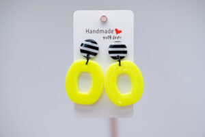Boucles d'oreilles jaune fluo puce rayures