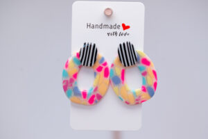 Boucles d'oreilles multicolores Rayées noir et blanc