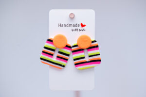 Boucles d'oreilles multicolores petit carré