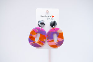 Boucles d'oreilles ovales printanière puce rayures