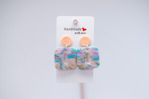Boucles d'oreilles petit carrés pastel