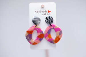 Boucles d'oreilles puce noir et blanc, printanières