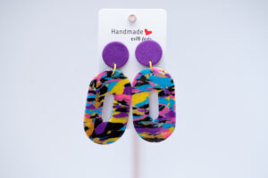Boucles d'oreilles retour dans les années 90