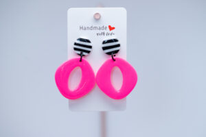 Boucles d'oreilles rose fluo puce rayures forme vintage