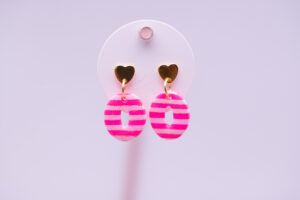 Boucles d'oreilles enfant rose fluo ovales