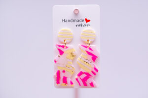 Boucles d'oreilles fluo 70'