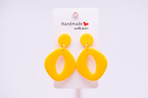 Boucles d'oreilles jaune uni