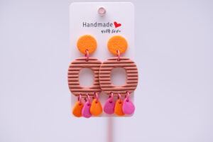 Boucles d'oreilles pampilles oranges et roses