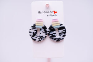 Boucles d'oreilles pastel et noir et blanc petites rondes